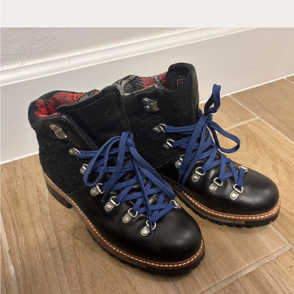 Woolrich Black and Red Plaid Boots